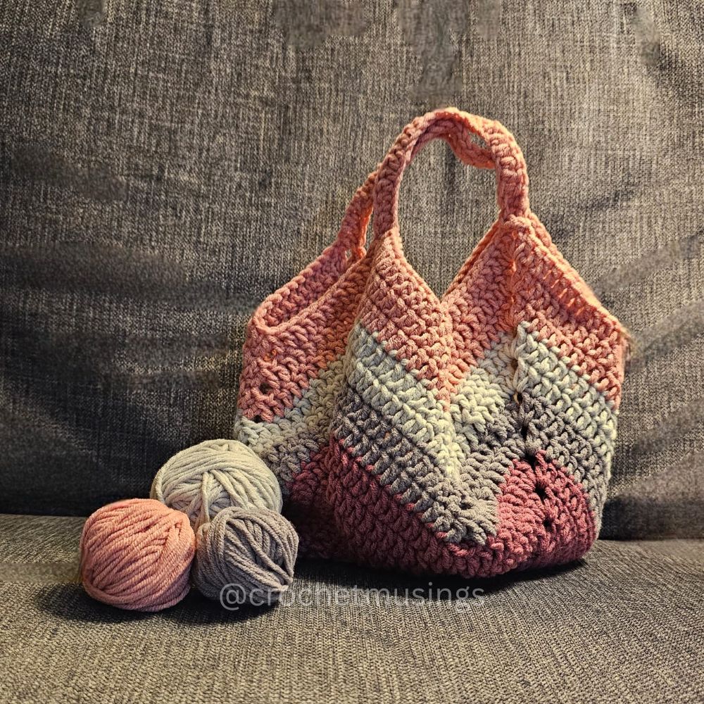 PDF - Solid Granny Square Market Bag Crochet Pattern (No Sew)