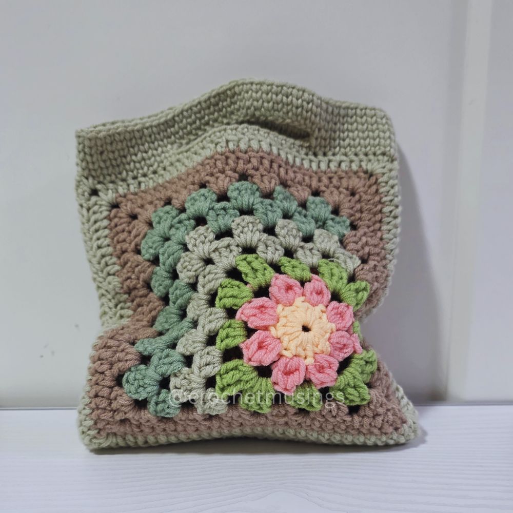 PDF - Corner Flower Granny Square Bag Crochet Pattern