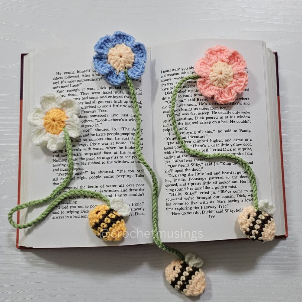 PDF - Flower & Bee Bookmark Crochet Pattern