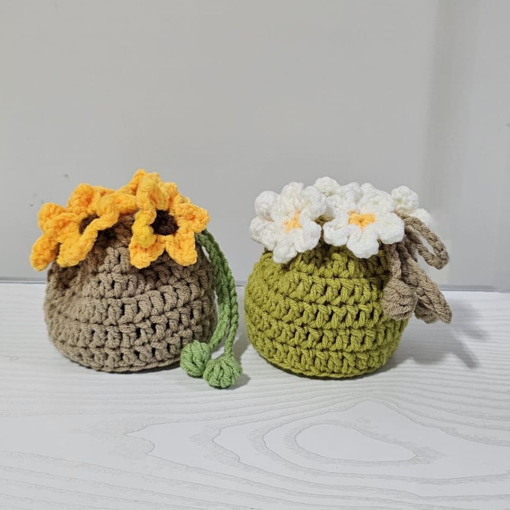 PDF - Flower Bouquet Drawstring Pouch Crochet Pattern.