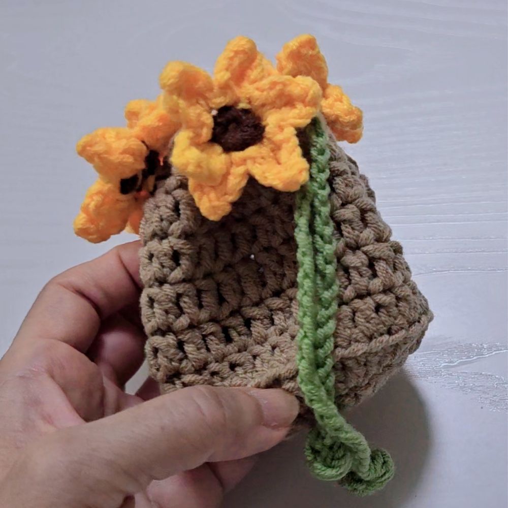 PDF - Flower Bouquet Drawstring Pouch Crochet Pattern.