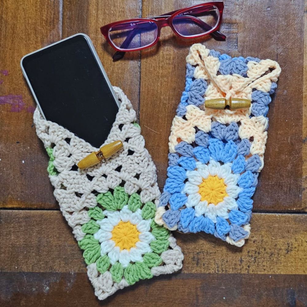 PDF - Granny Square Phone Pouch Crochet Pattern