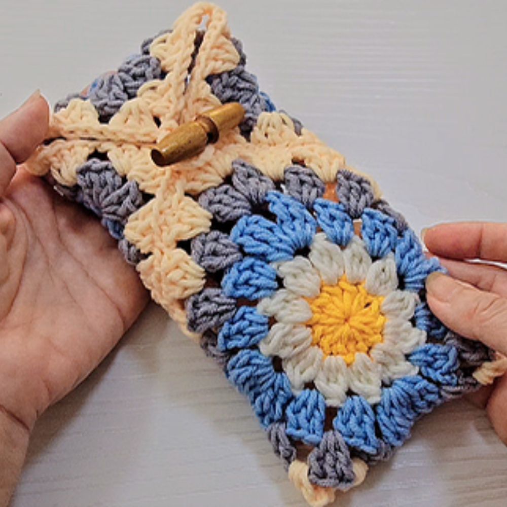 PDF - Granny Square Phone Pouch Crochet Pattern