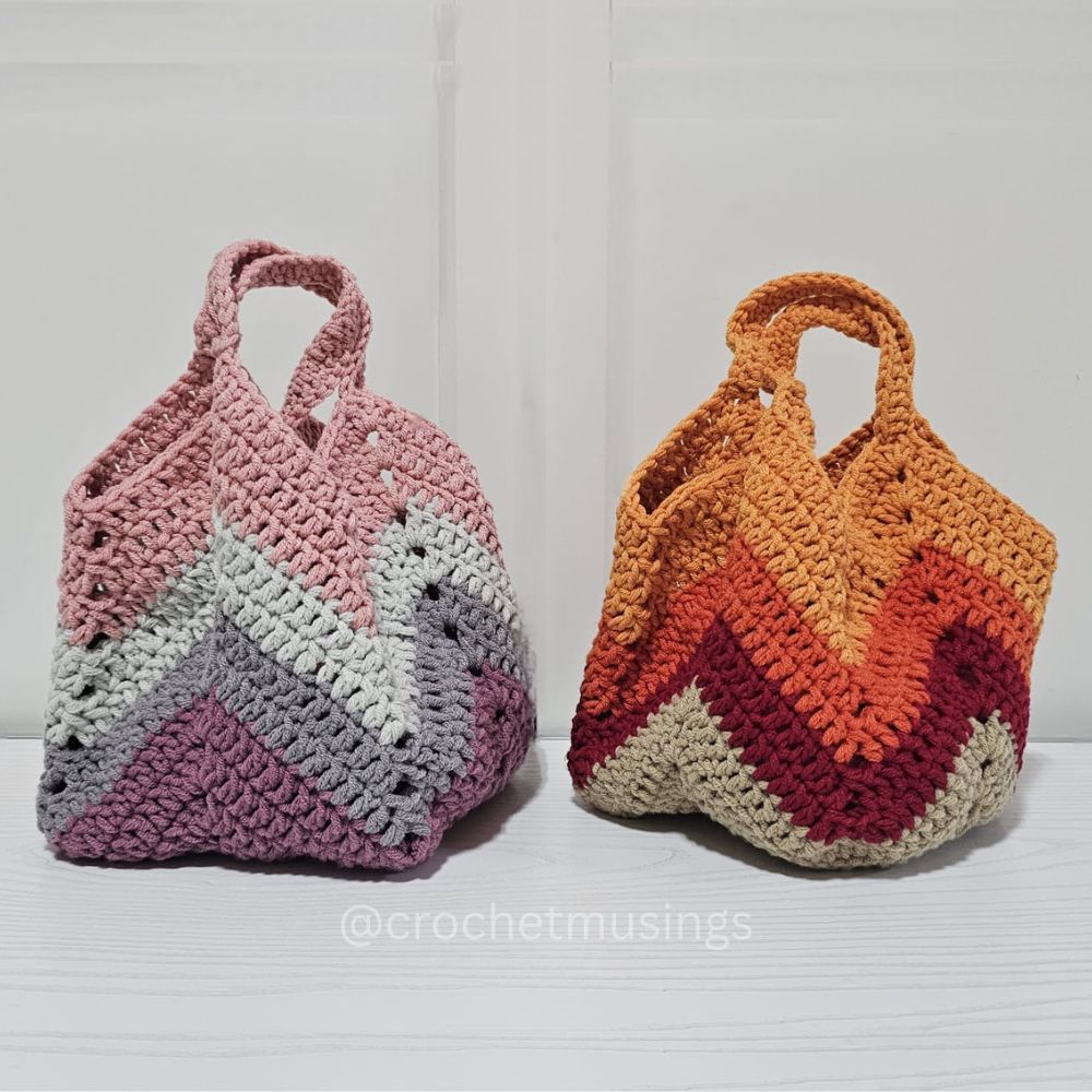 PDF - Solid Granny Square Market Bag Crochet Pattern (No Sew)