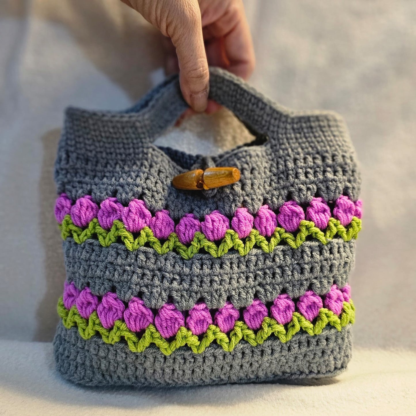 PDF - Tulip Tote Bag (No-Sew) Crochet Pattern